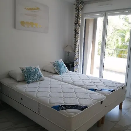 T4 Seville - Montfleury Apartment